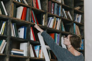 How to Install Shelving Without Drilling